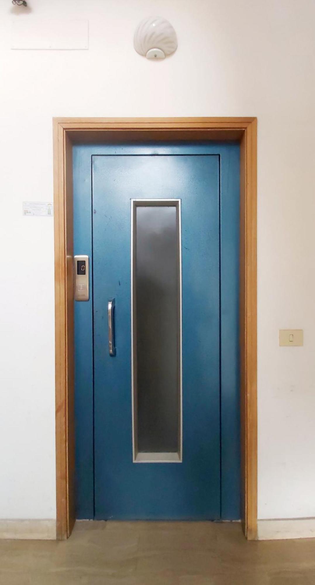 Accommodatie bij particulieren Jf Yellow - Ideal Location Away From The Crowds And Close To The Tramline Stop - Only Female Guests Or Couples Florence