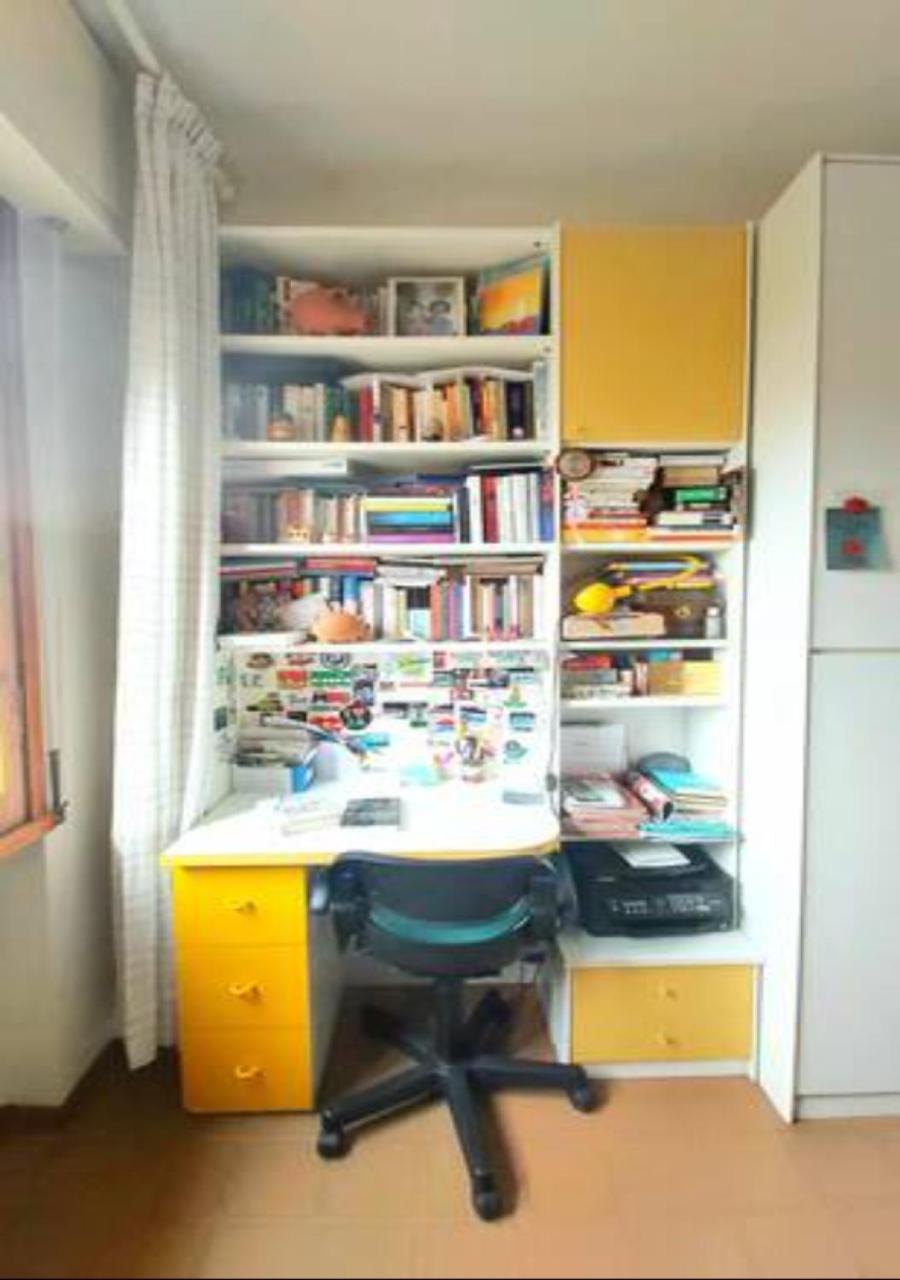 Homestay Jf Yellow - Ideal Location Away From The Crowds And Close To The Tramline Stop - Only Female Guests Or Couples *